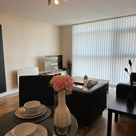 Cardiff City Center - With Free Parking Exterior photo